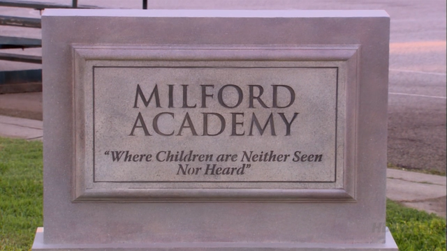 File:3x09 S.O.B.s (12).png