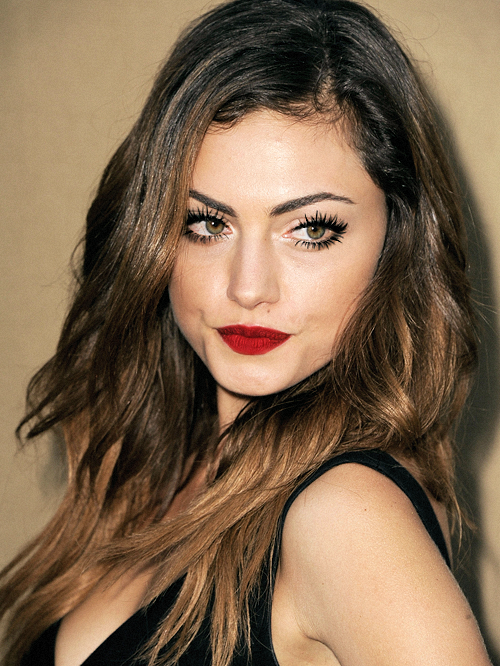 http://vignette4.wikia.nocookie.net/bookclub/images/4/42/Phoebe-Tonkin-2.png/revision/latest?cb=20151202191329