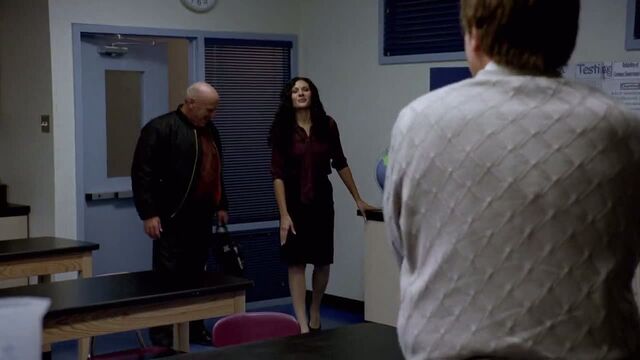 File:1x06 - Hank at Walt's school.jpg