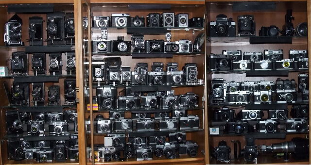 File:Camera collection 26.jpg