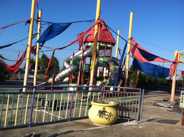 File:Water park.jpg