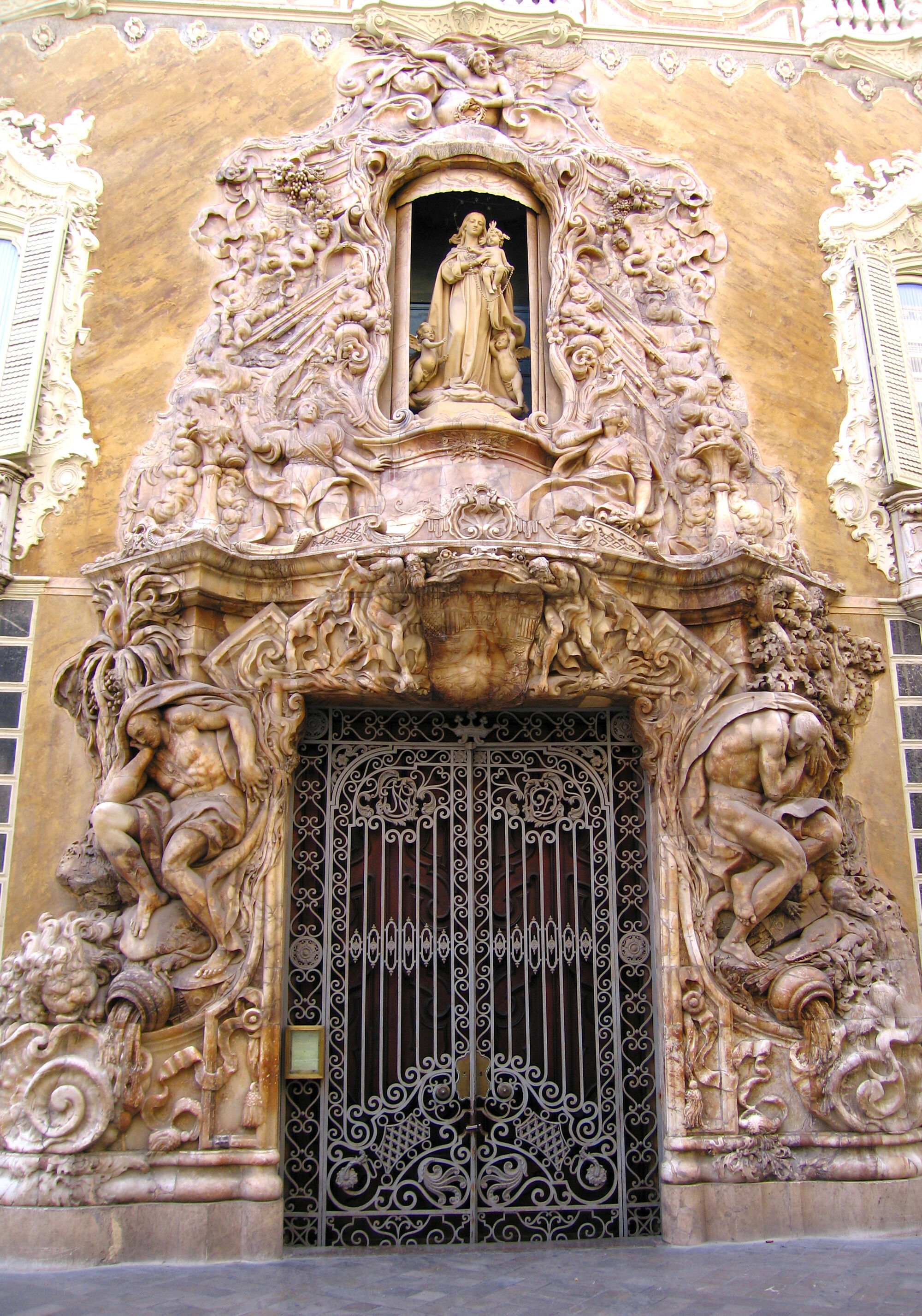 Museo Nacional de Cerámica y de las Artes Suntuarias