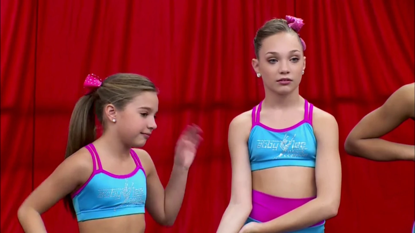 Image - Maddie and Mackenzie - Hollywood Round 2 - Touche you are spot