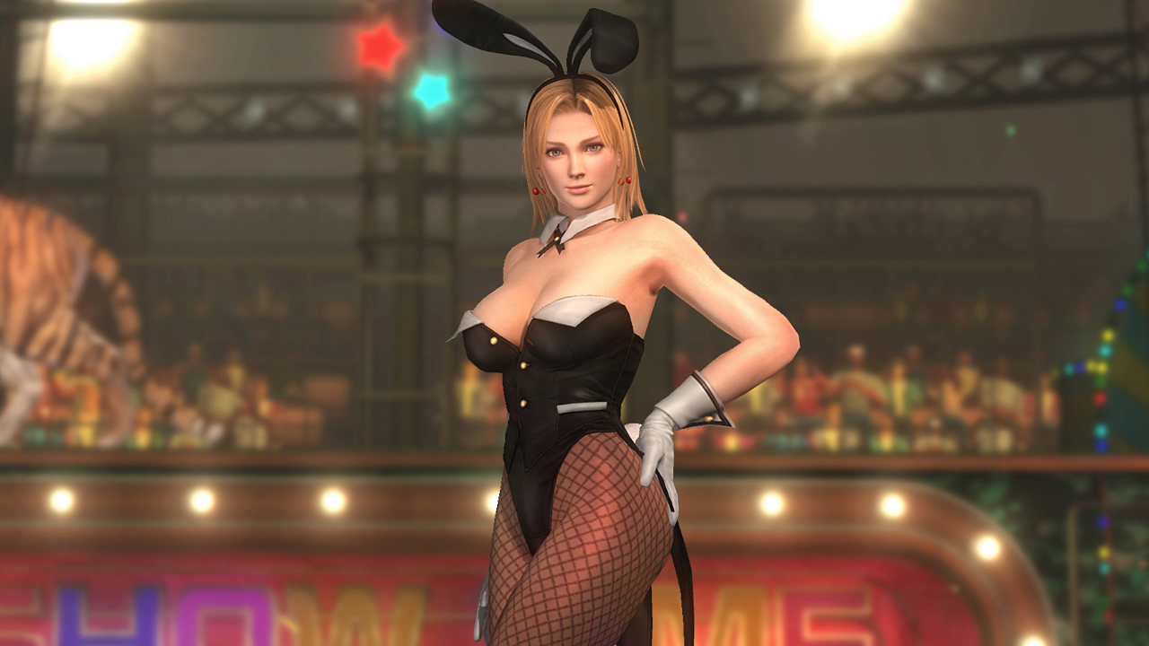 DOA5U_Tina_USB.jpg