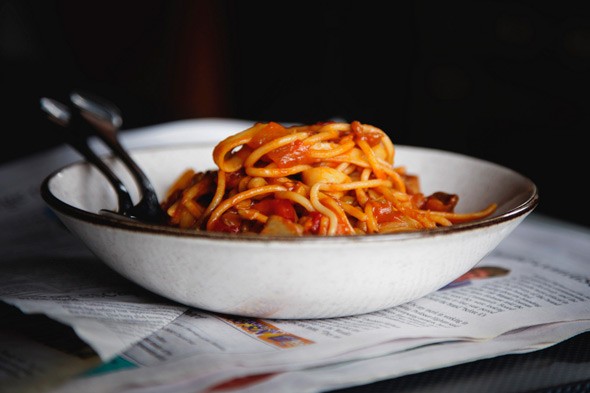 File:Vegetarian-spaghetti-bolognese-590.jpg