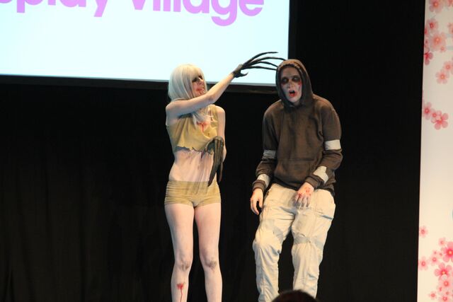 Datei:010Cosplay Wettbewerb.jpeg