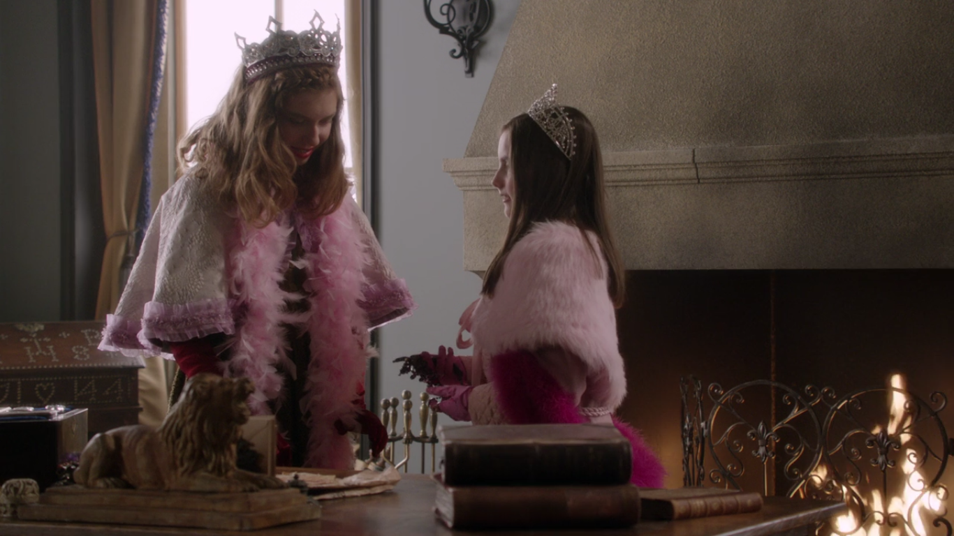 Young Regina and Zelena