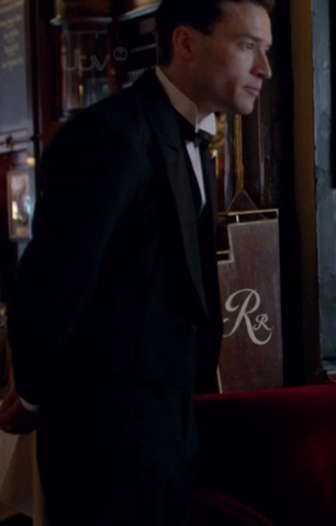 File:WaiterS5E8.png