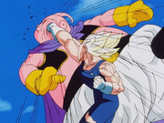 Vegeta ataca a Majin Boo