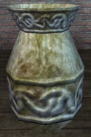 A Ca'Na clay pot (visible)