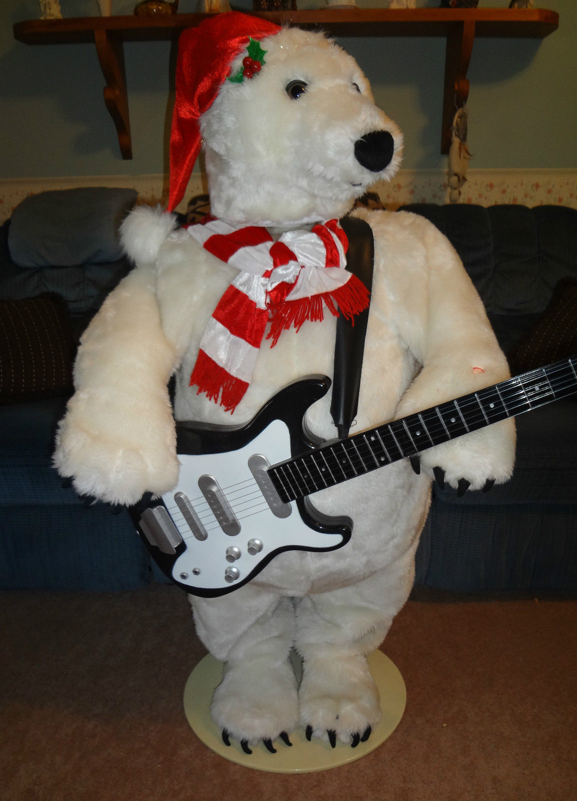 christmas singing polar bear
