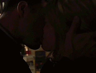 http://vignette4.wikia.nocookie.net/grimm/images/1/1b/416-Folterseele_woge.gif