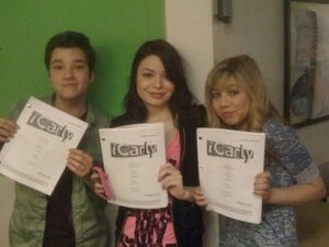 Nathan-Miranda-Jennette-icarly-11744668-400-300