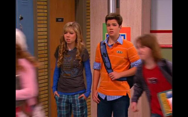 File:Seddie hallway.jpg