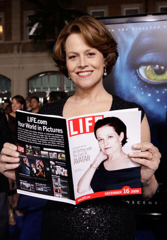 File:Weaver - premiere.jpg