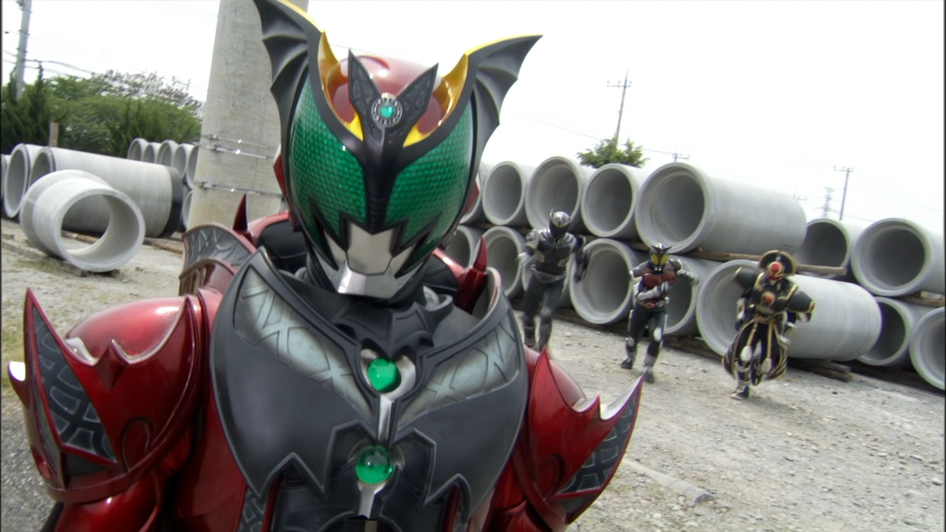 Kamen Rider Dark Kiva http://vignette4.wikia.nocookie.net/kamenrider/images/c/c8/Dark_Kiva_and_the_Dark_Riders.png/revision/latest?cb=20140331073009