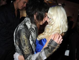 Is kerli dating vespertine
