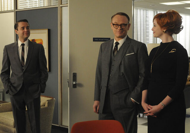 File:Episode-13-pete-lane-joan.jpg