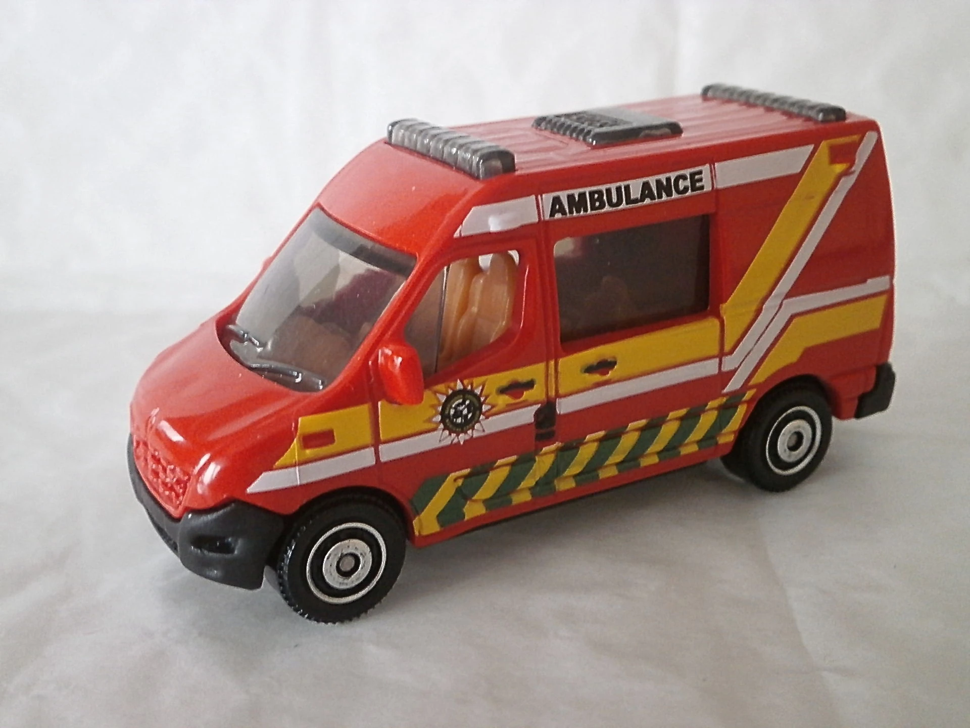 Renault Master Ambulance Matchbox Cars Wiki FANDOM powered by Wikia