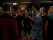 Toast auf Captain Sisko.jpg
