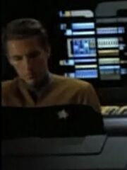 Sternenflottenoffizier Technik 1 USS Voyager 2374 Sternzeit 51652.jpg