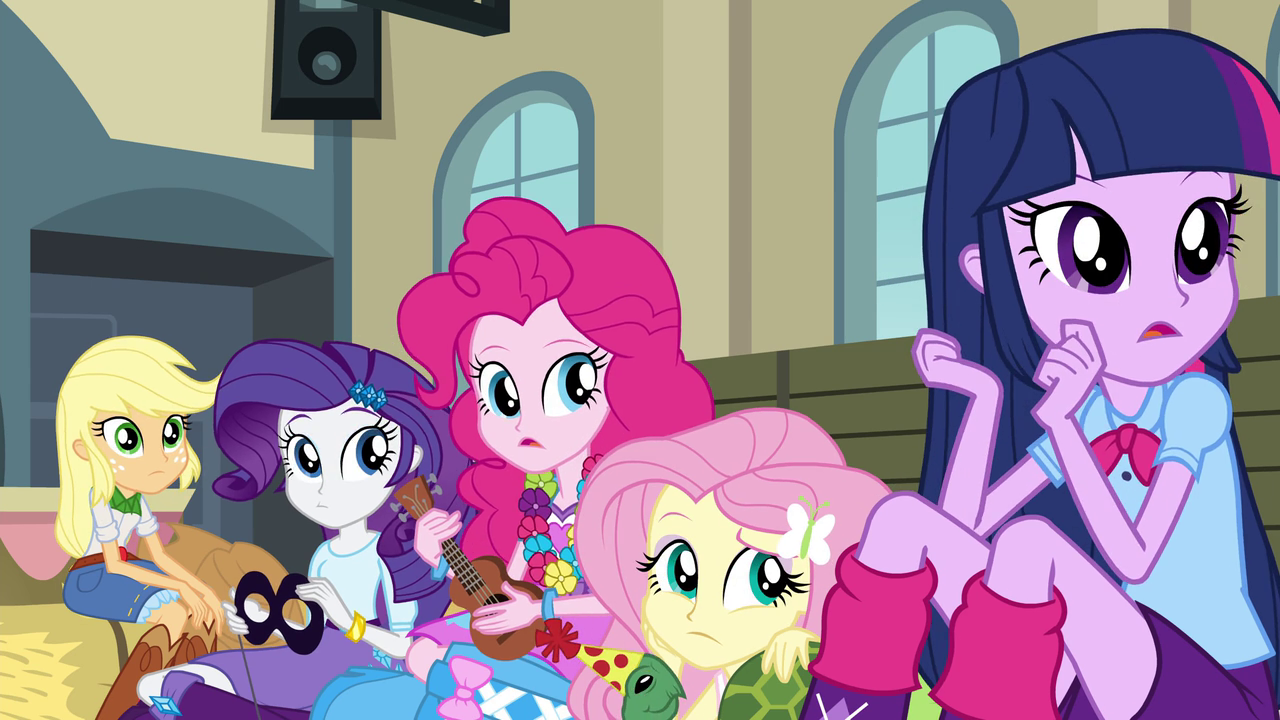 Image Main 5 looking at Rainbow Dash EG2.png My Little Pony