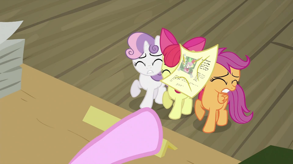 CMC_being_hit_by_paper_S2E23.png