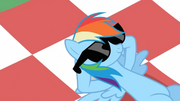 Rainbow Dash descansando T2E03.png