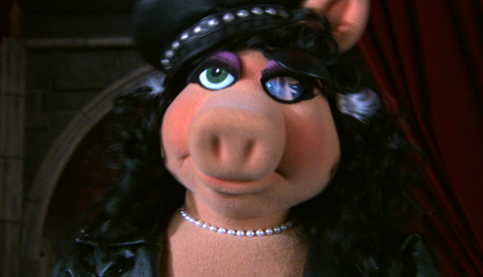 http://vignette4.wikia.nocookie.net/muppet/images/9/95/MadEyedPiggy-MWO.jpg/revision/latest?cb=20101105225933