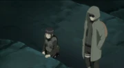 Hinata e Shino vigiam o movimento a noite.png