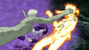 Obito agarra Sasuke e Naruto