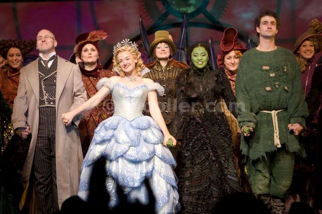 File:DW wicked curtain 2553.jpg