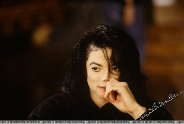 File:MJ-1993-Oprah-Interview-1.jpg