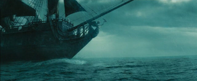 File:Black Pearl Battle AWE.jpg
