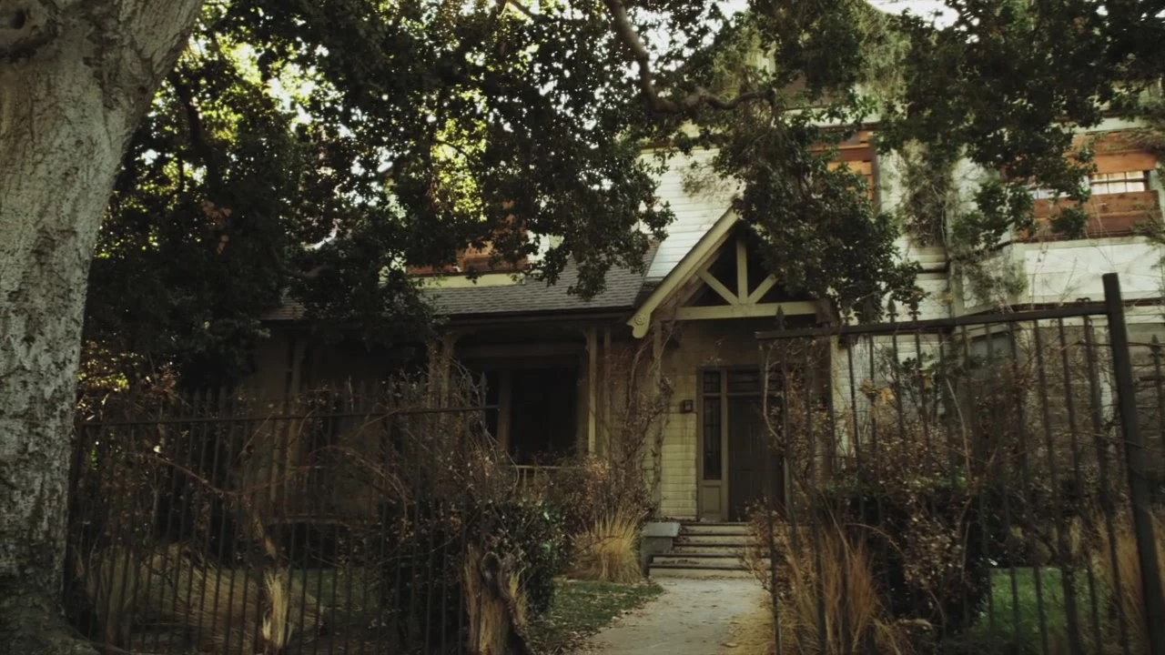 The Haunted House Pretty Little Liars Wiki Fandom powered by Wikia