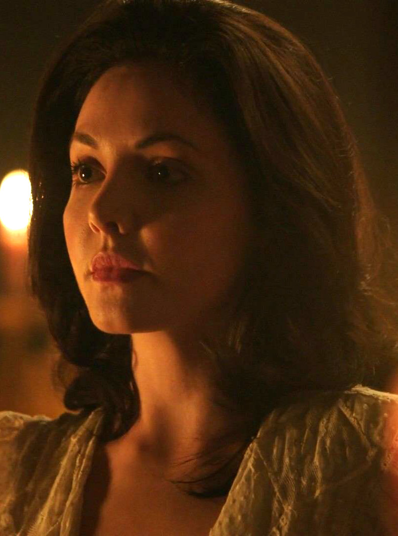 Elizabeth de Valois in Reign
