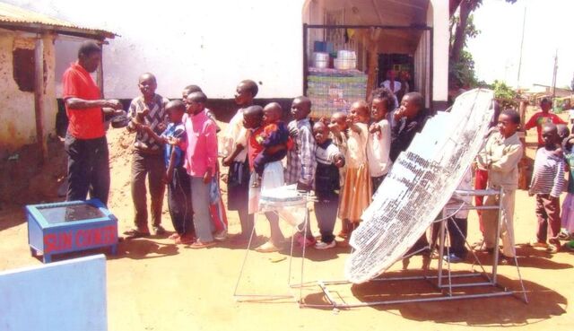 File:Food tasting in Kenya.jpg