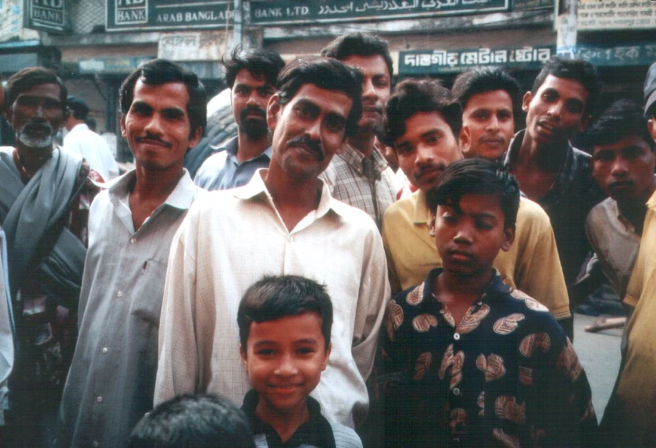 Bengalis (Bangladeshi)
