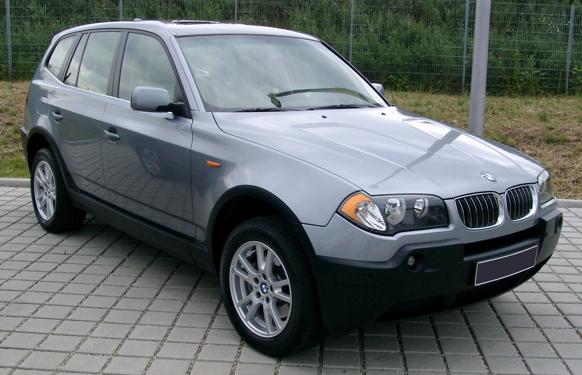 BMW X3 (E83) Tractor & Construction Plant Wiki Fandom powered by Wikia
