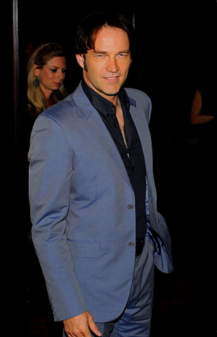 File:StephenMoyer12.png