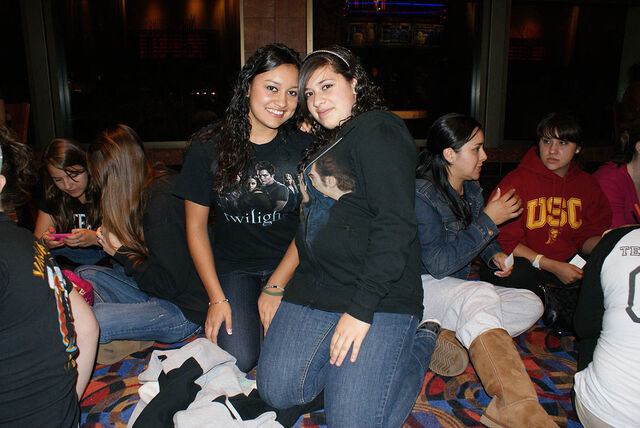 File:Twilightpremiere40.jpg