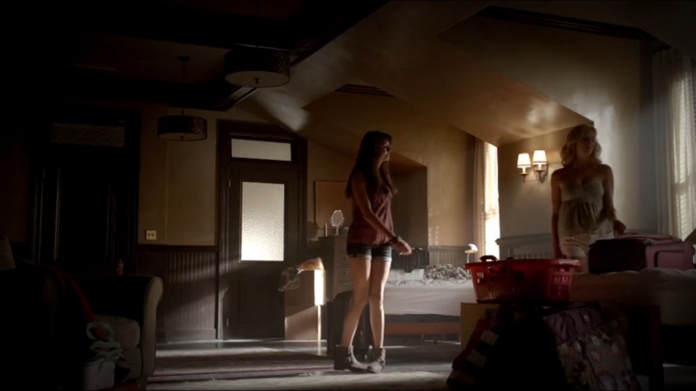 Elena Caroline And Bonnie 39 S Dorm Room The Vampire