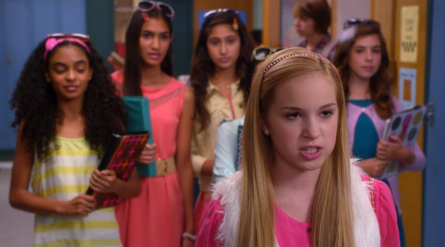 File:Mindy-and-the-vortex.png
