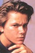 File:River Phoenix.jpg