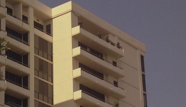 File:Wayne-apt-min.jpg