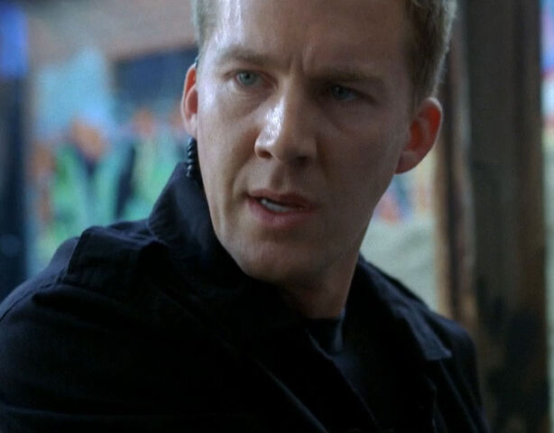 File:Commando1 8x24.jpg