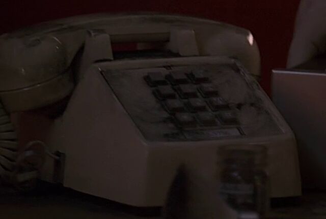 File:1x14 hospital phone.jpg