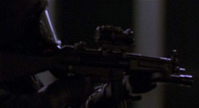 File:3x17 MP5.jpg