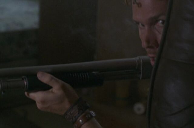 File:3x02 Mossberg.jpg