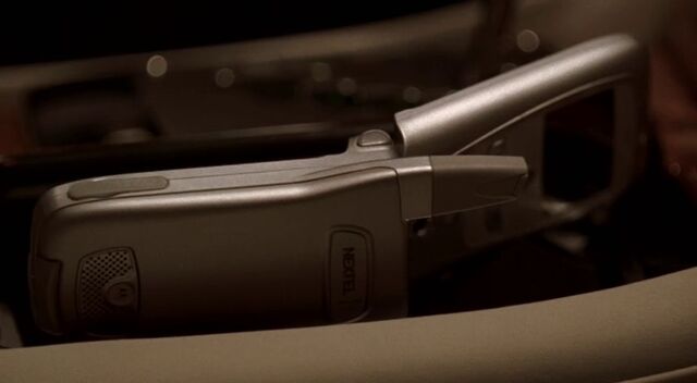 File:5x09 Nathanson phone.jpg